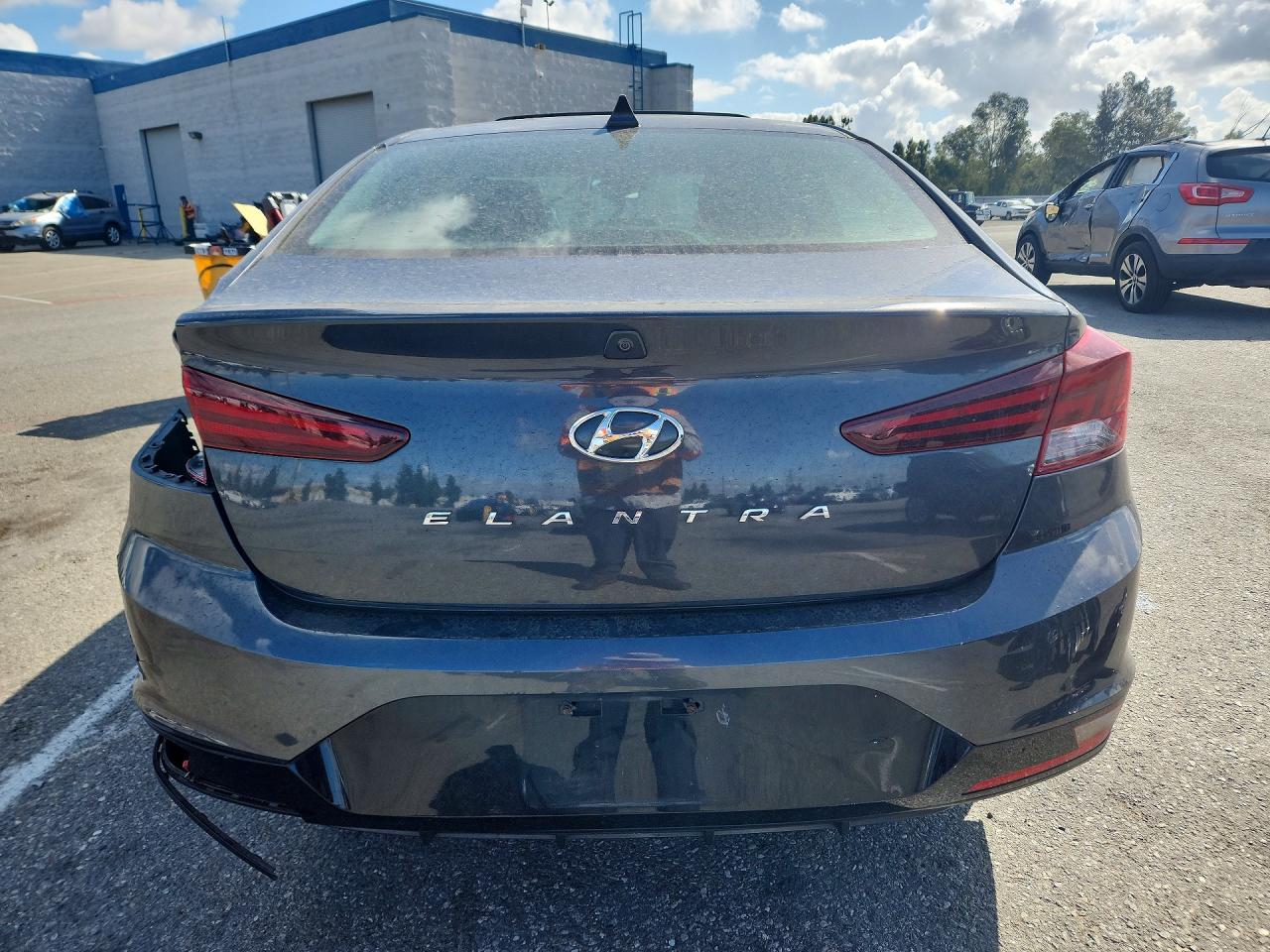 Hyundai ELANTRA Value Edition
