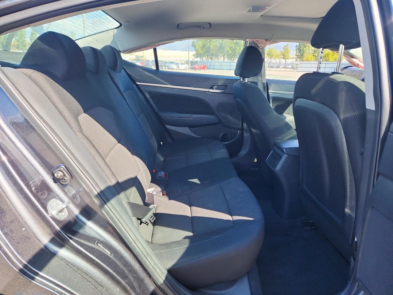 Hyundai ELANTRA Value Edition