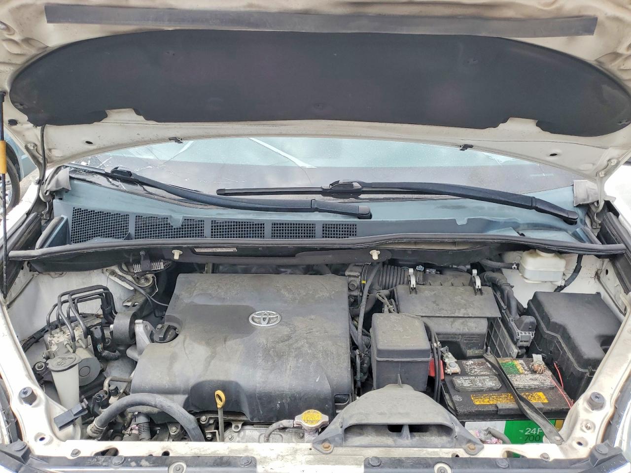 Toyota Sienna Le