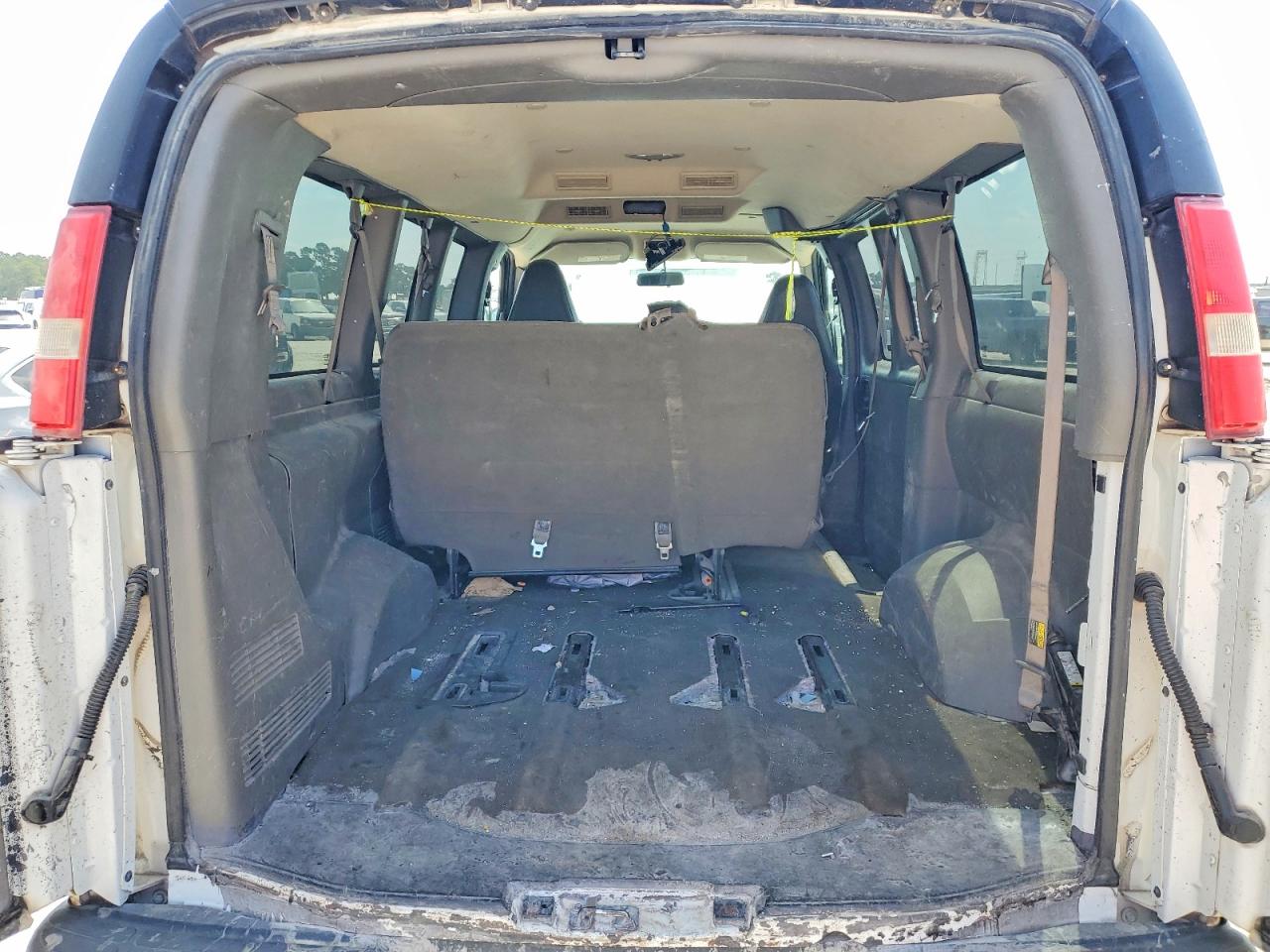 Chevrolet Express Lt