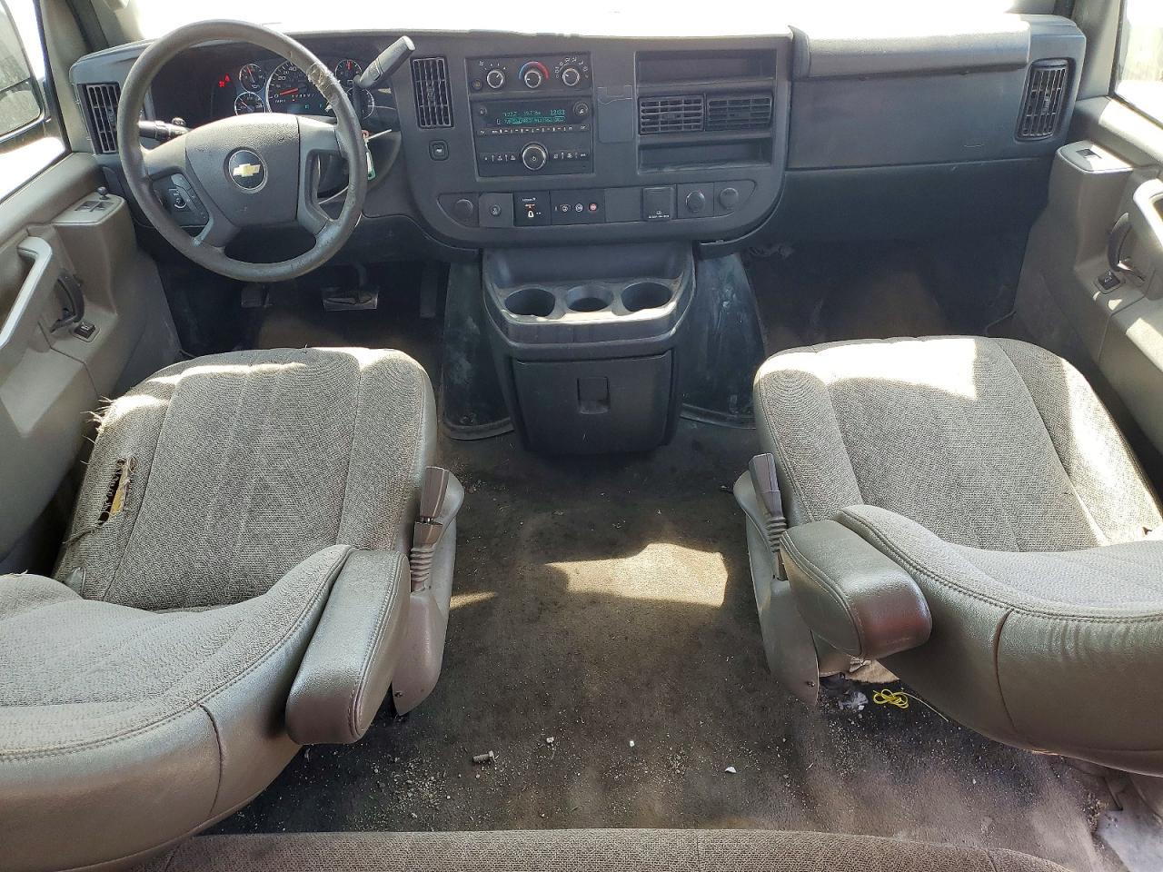 Chevrolet Express Lt