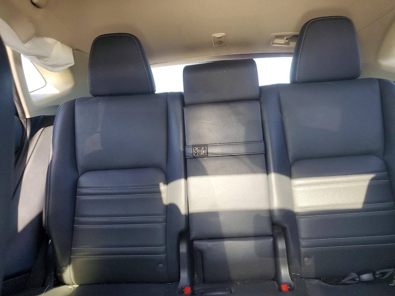 Lexus NX Base