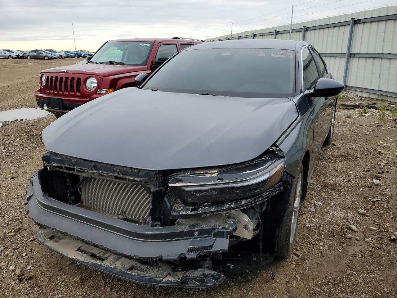 Salvage Honda Accord Image