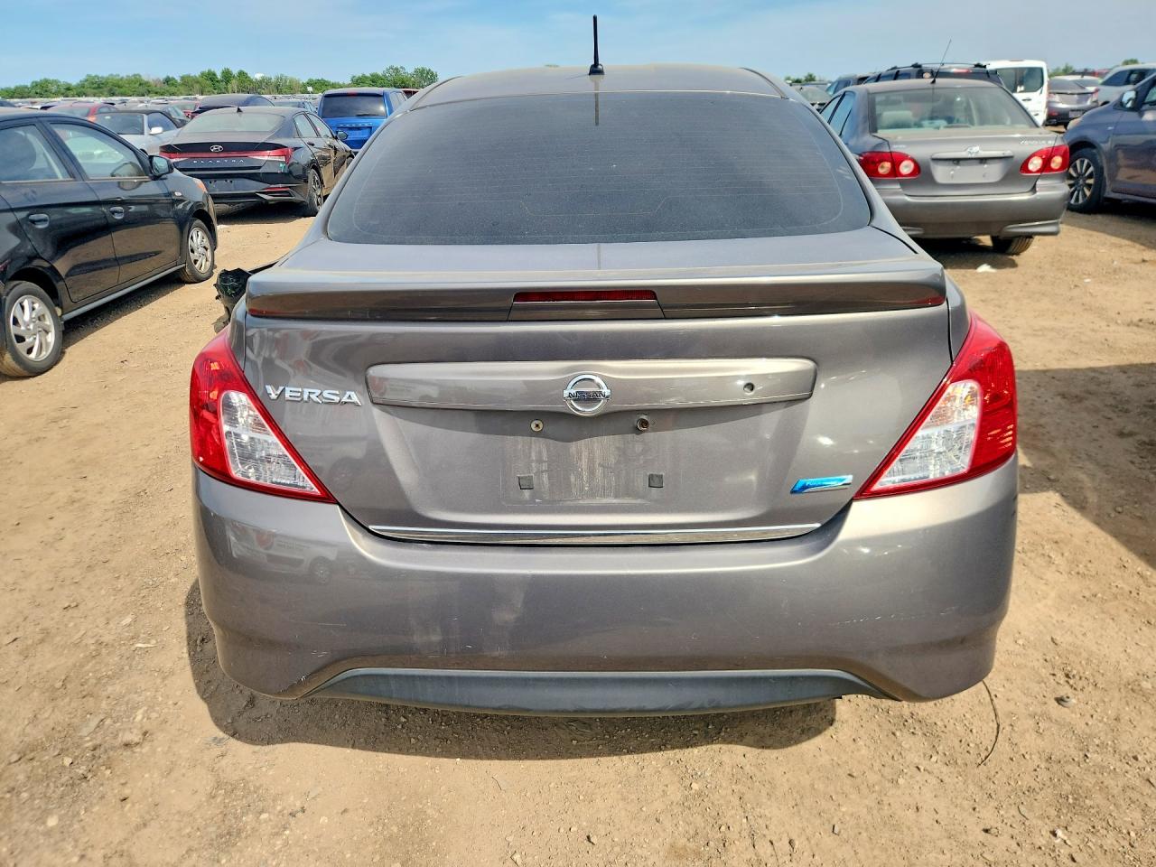 Nissan Versa 1.6 S Plus
