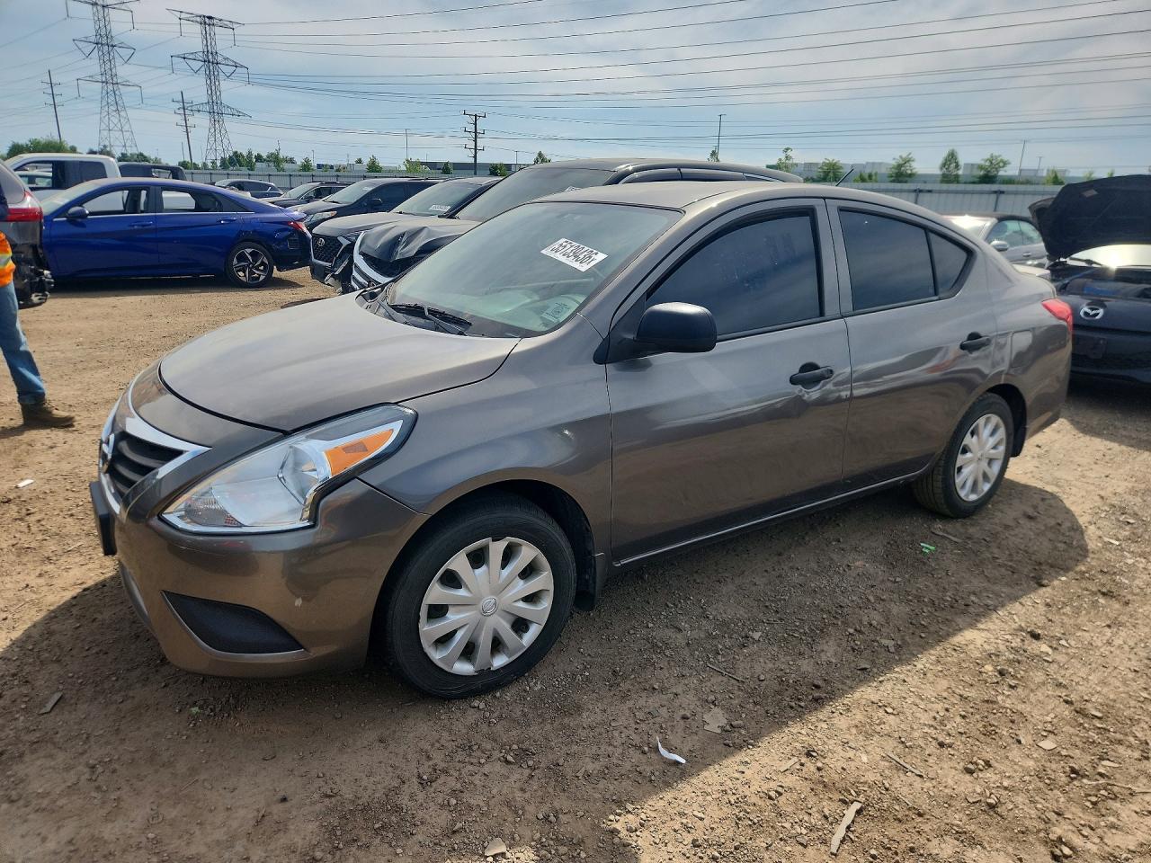 Salvage Nissan Versa Image