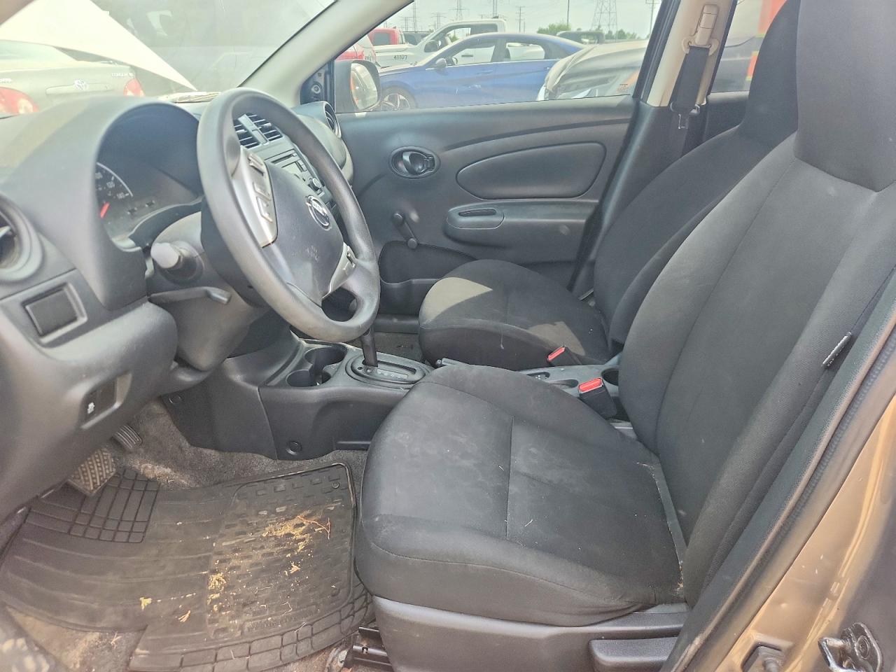 Nissan Versa 1.6 S Plus