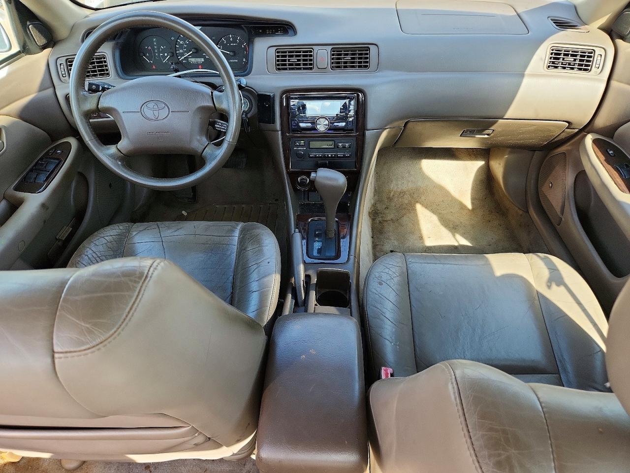 Toyota Camry Xle V6