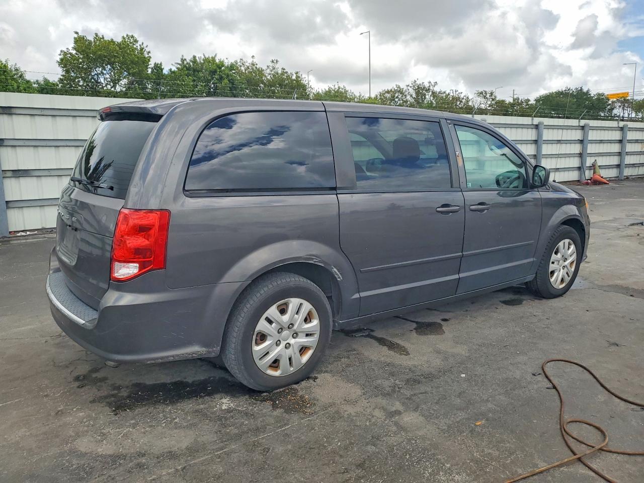 Dodge Caravan Se