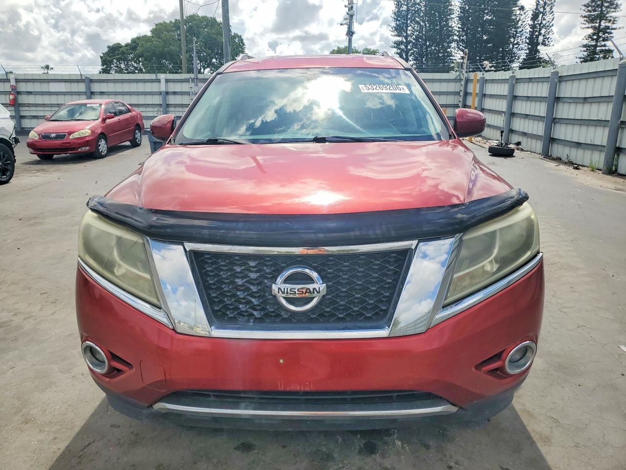 Nissan Pathfinder S