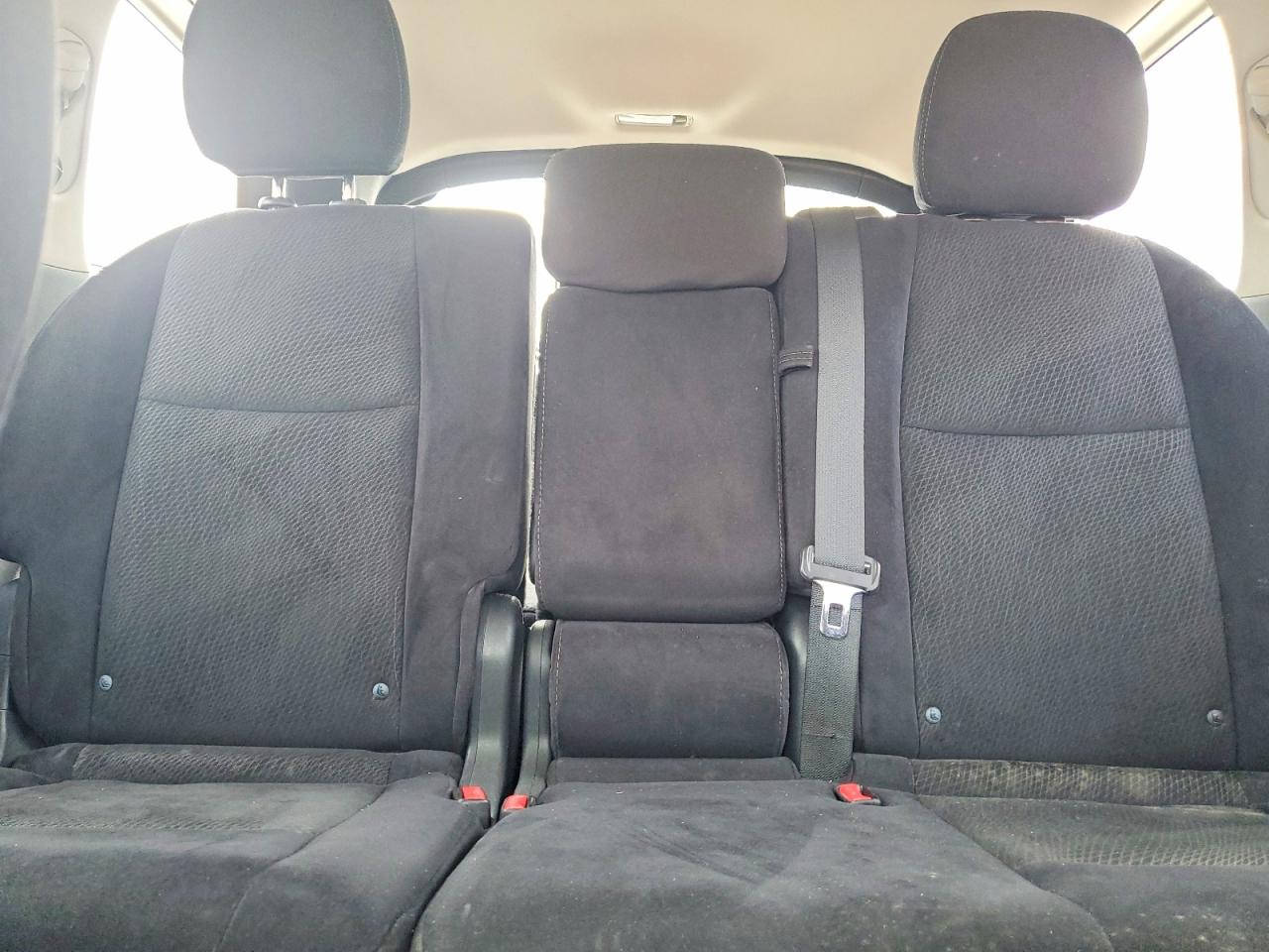 Nissan Pathfinder S
