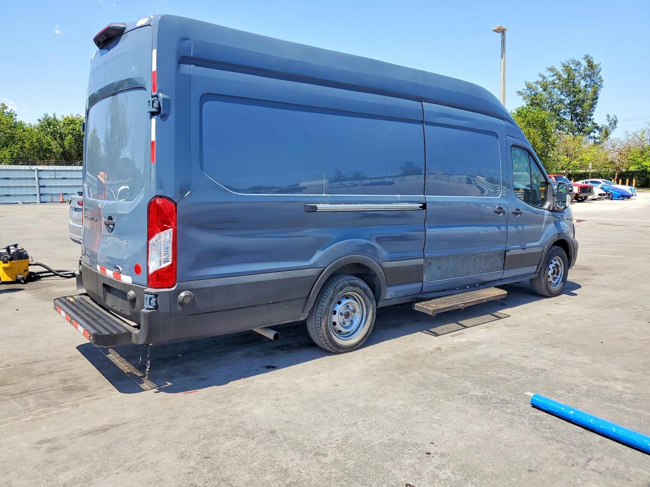 Ford Transit T-250