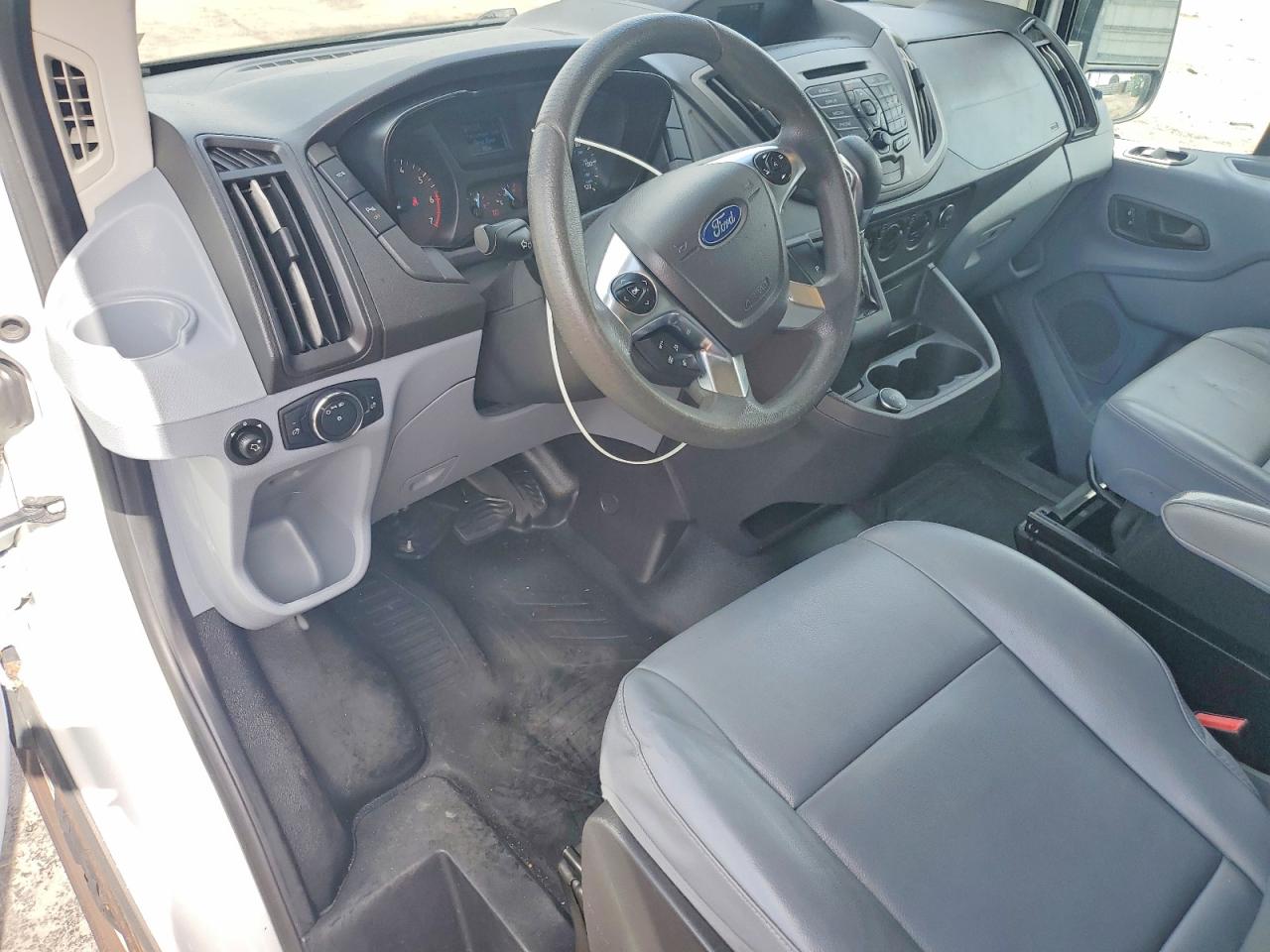 Ford Transit T-250