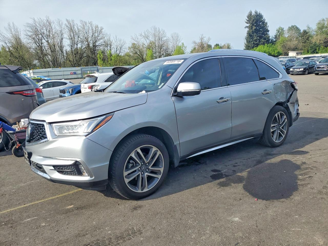 Salvage Acura MDX Image