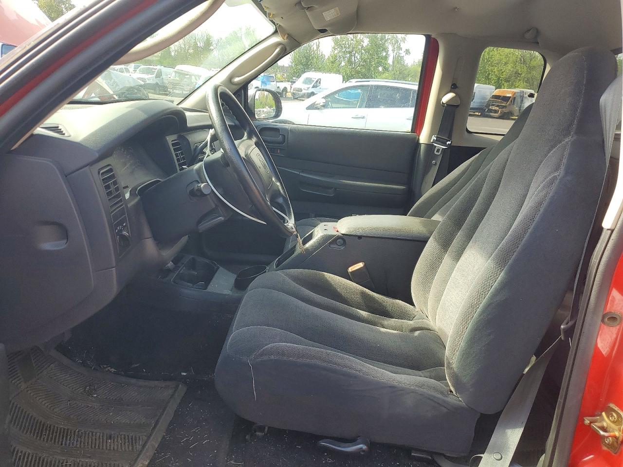 Dodge Dakota Base