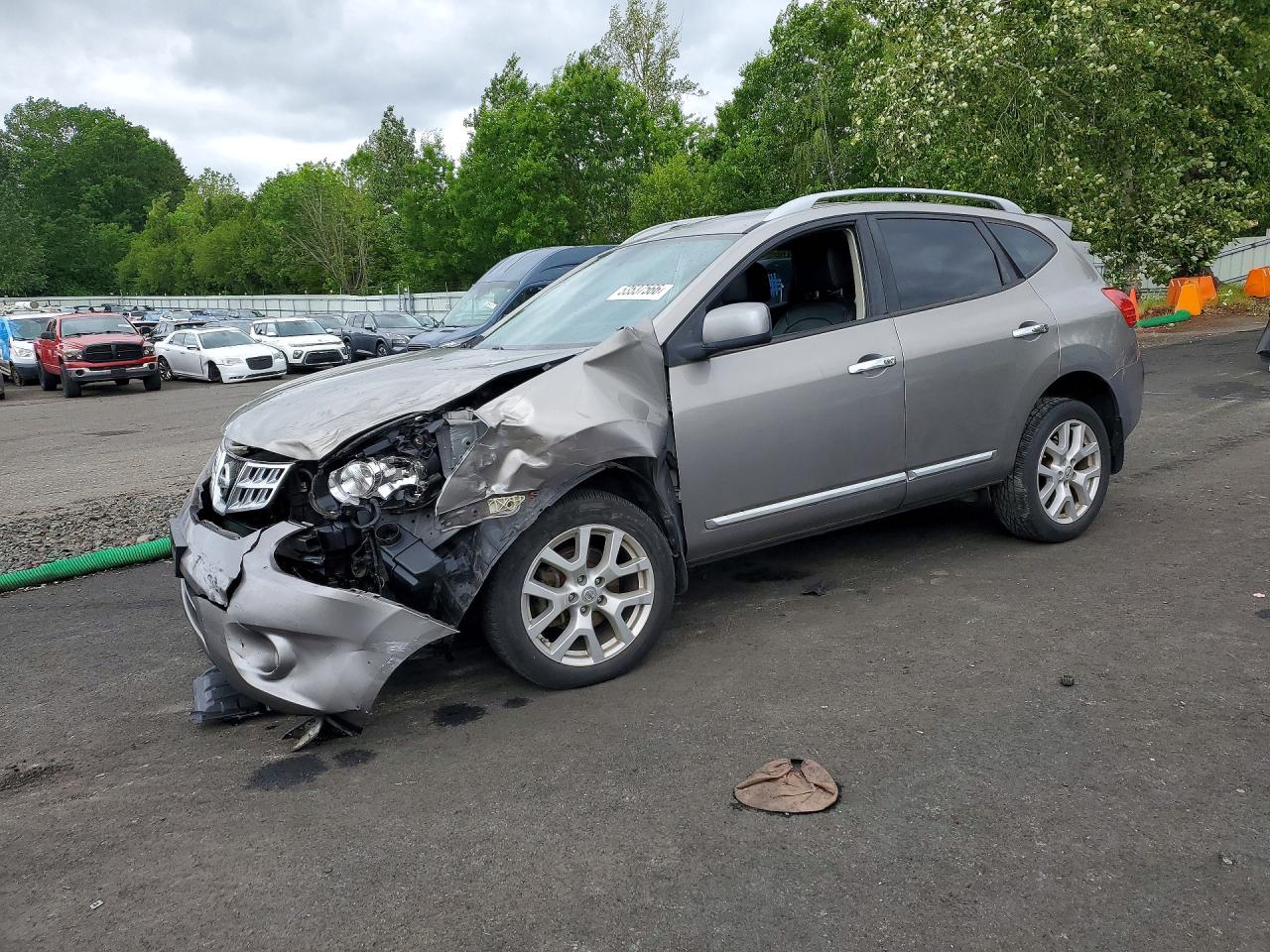 Salvage Nissan Rogue Image