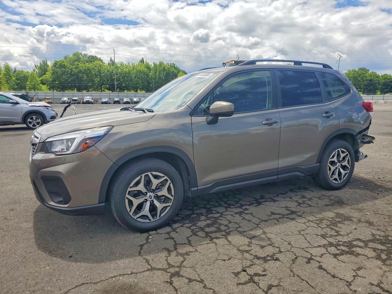 Salvage Subaru Forester Image