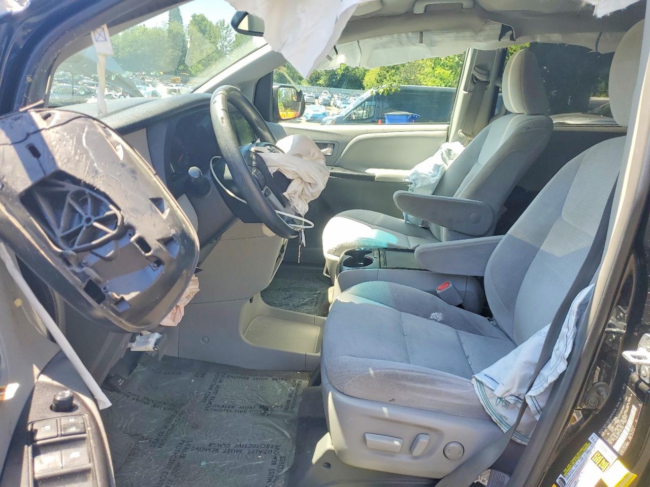 Toyota Sienna Le