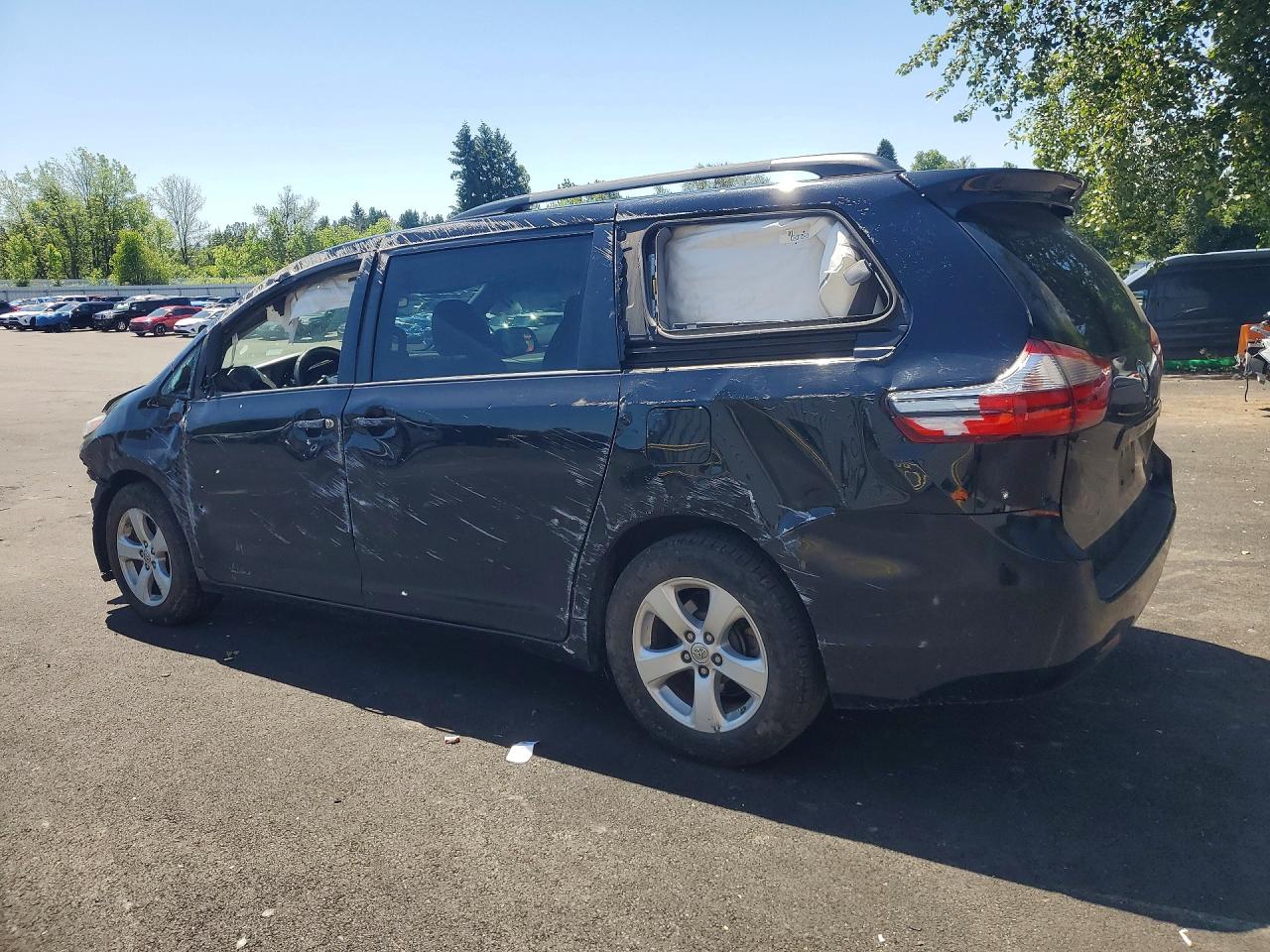 Toyota Sienna Le