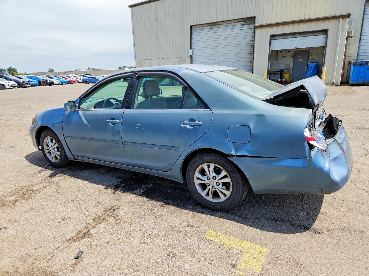 Toyota Camry Le V6