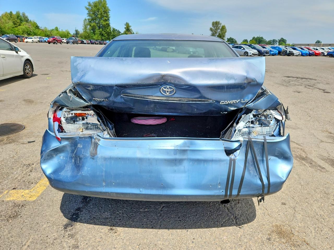 Toyota Camry Le V6