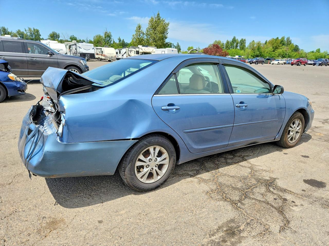 Toyota Camry Le V6