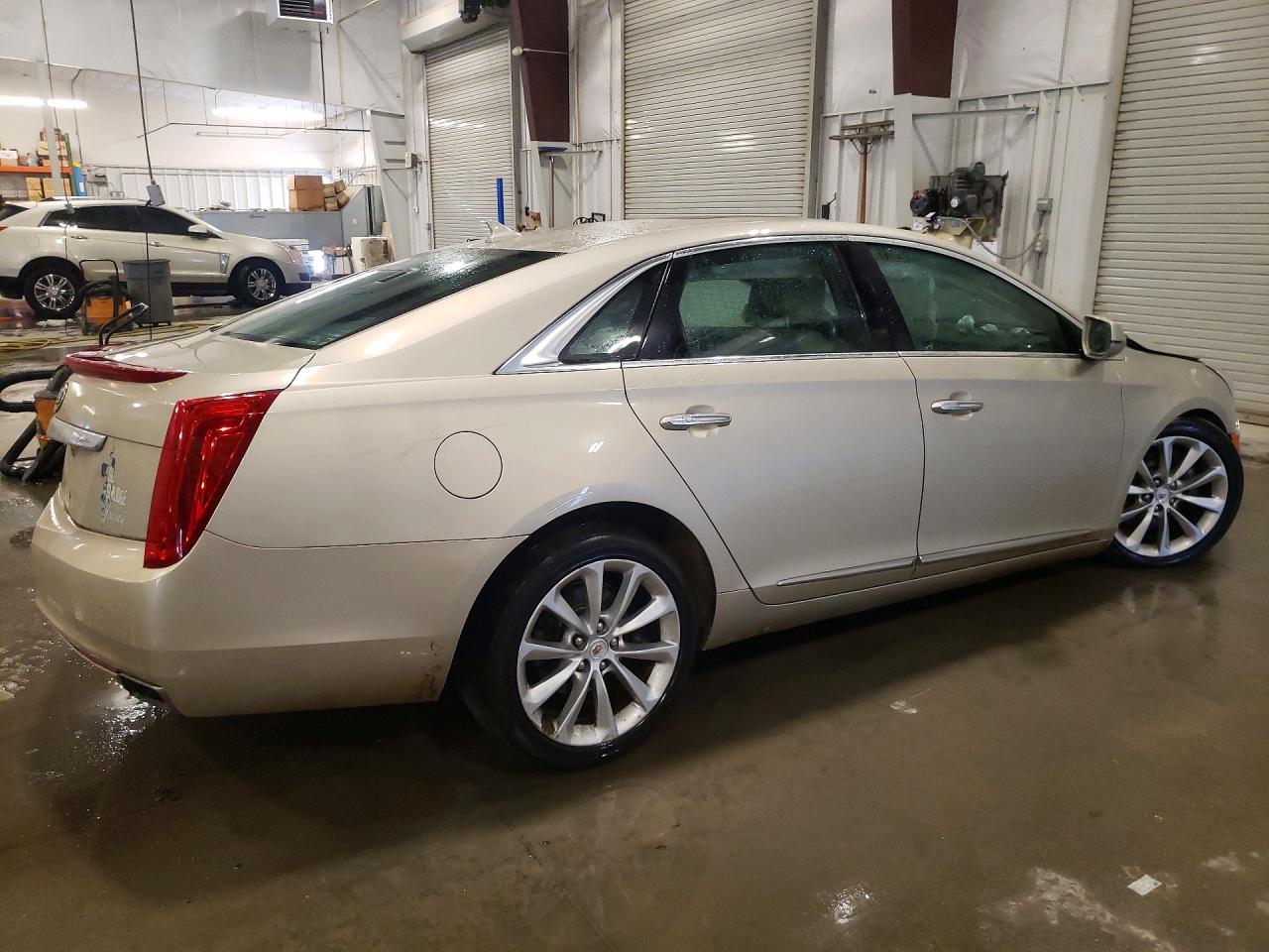Cadillac XTS Luxury Collection