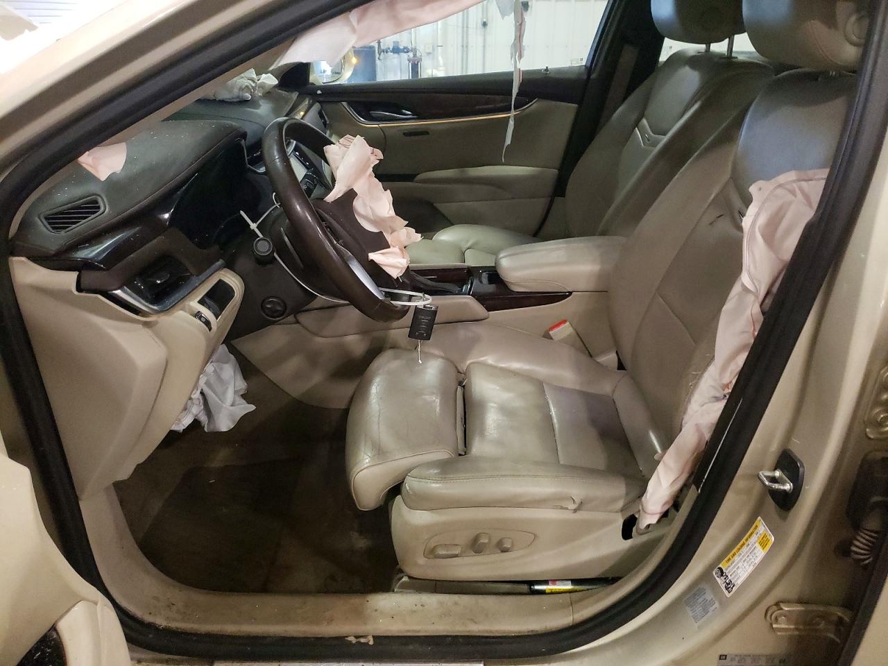 Cadillac XTS Luxury Collection