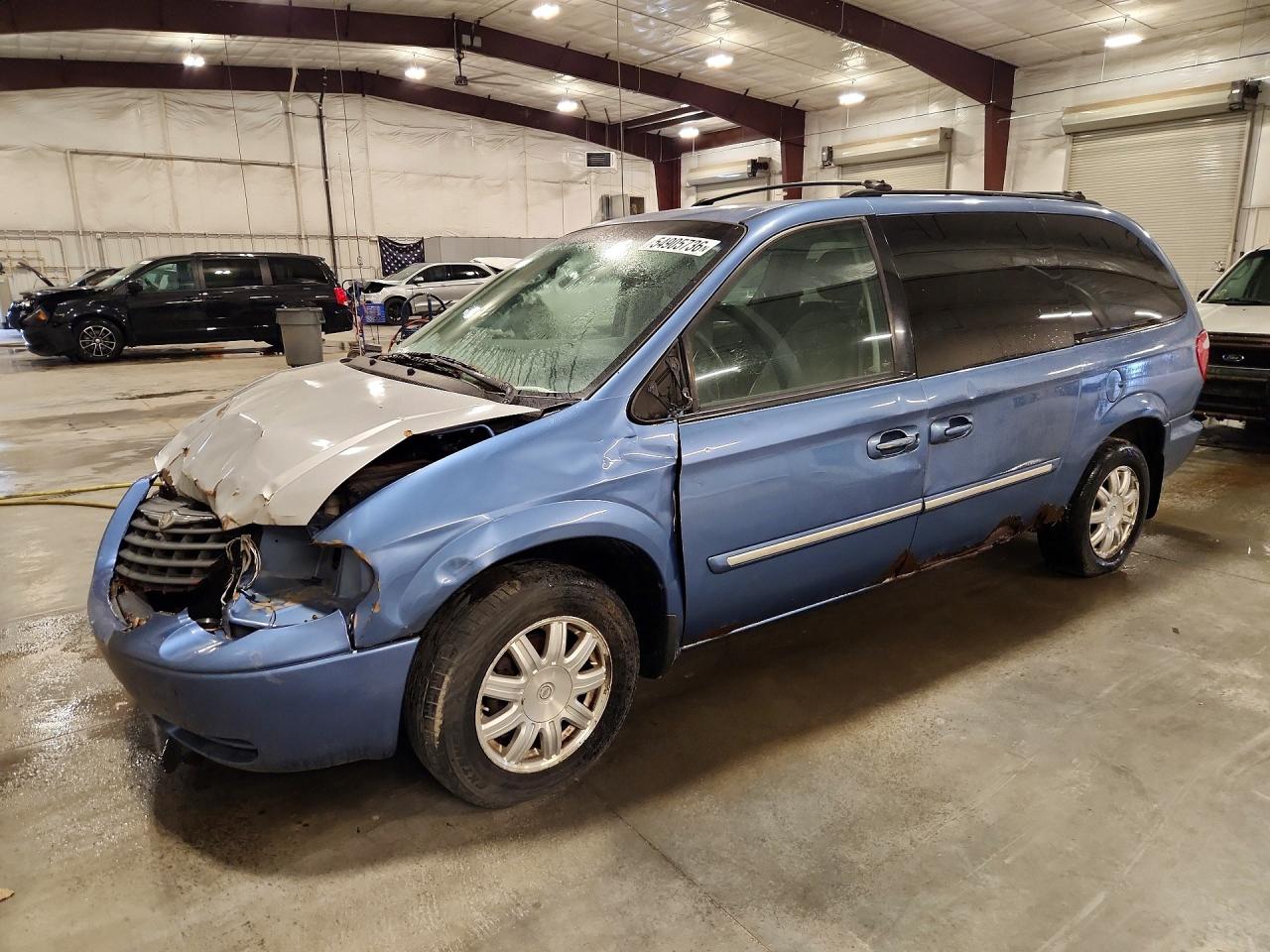 Salvage Chrysler Minivan Image