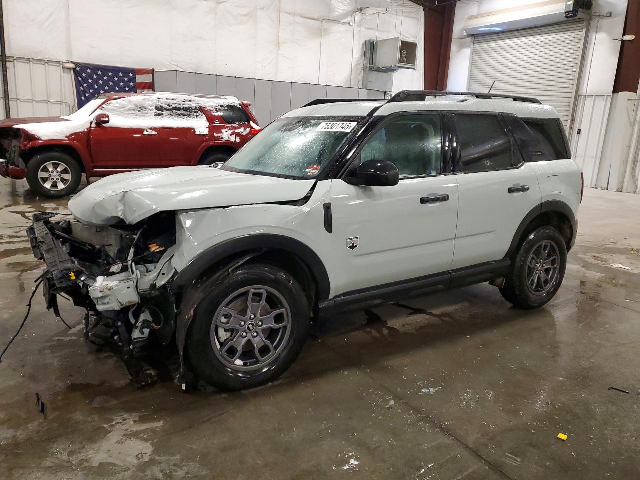 Salvage Ford Bronco Image