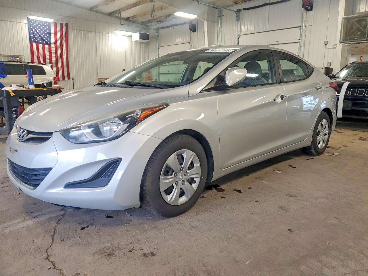 Salvage Hyundai ELANTRA Image