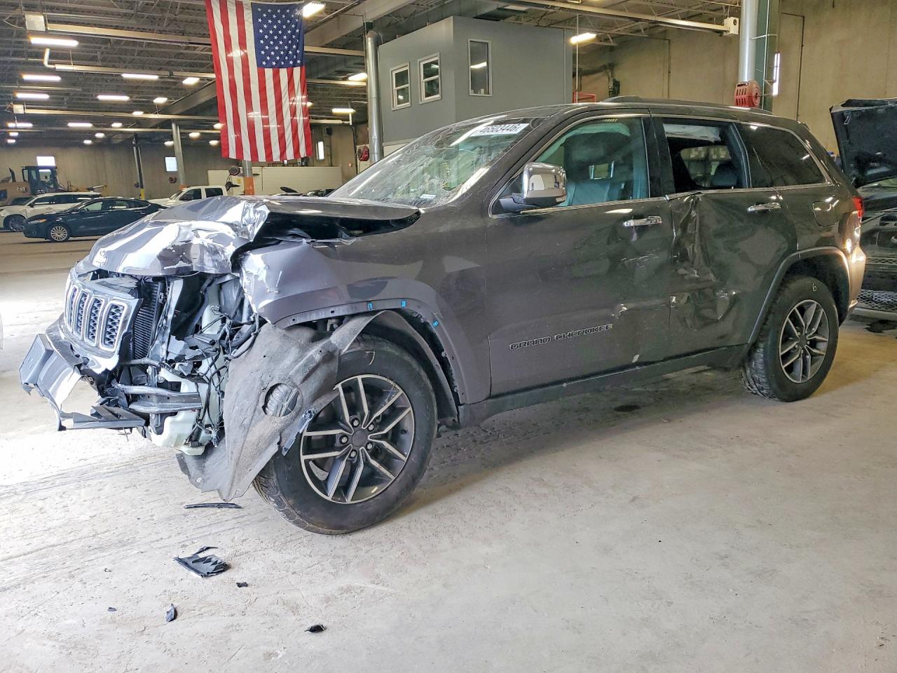 Salvage Jeep Cherokee Image