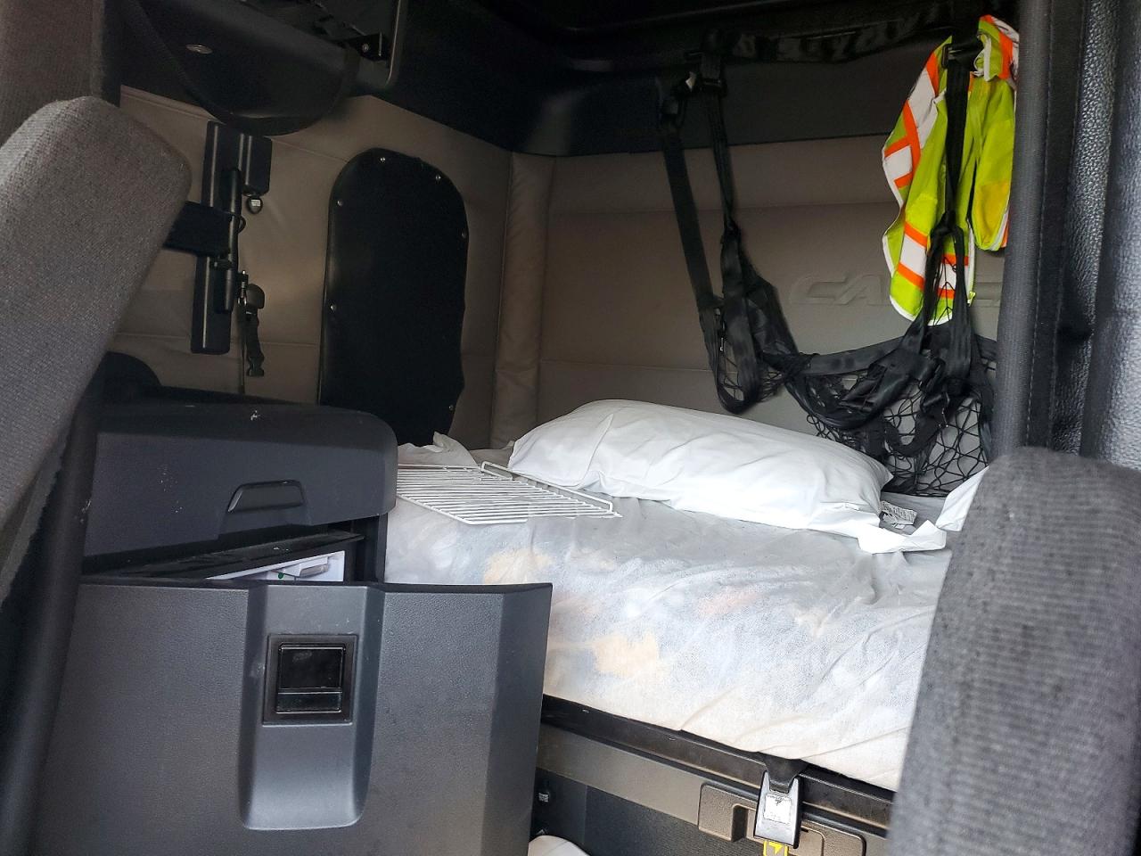 Freightliner Cascadia 126