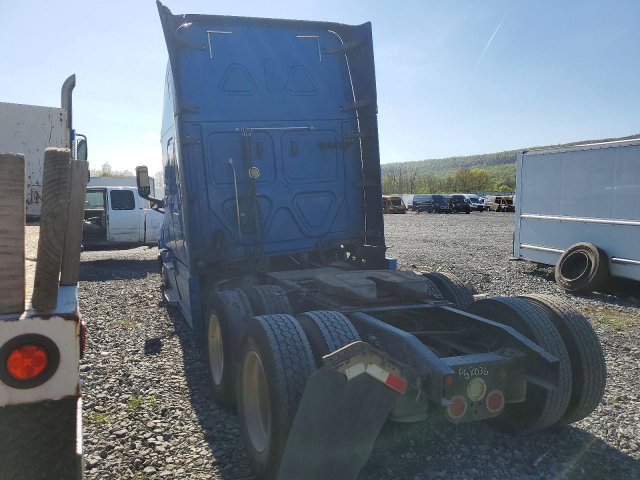 Freightliner Cascadia 126