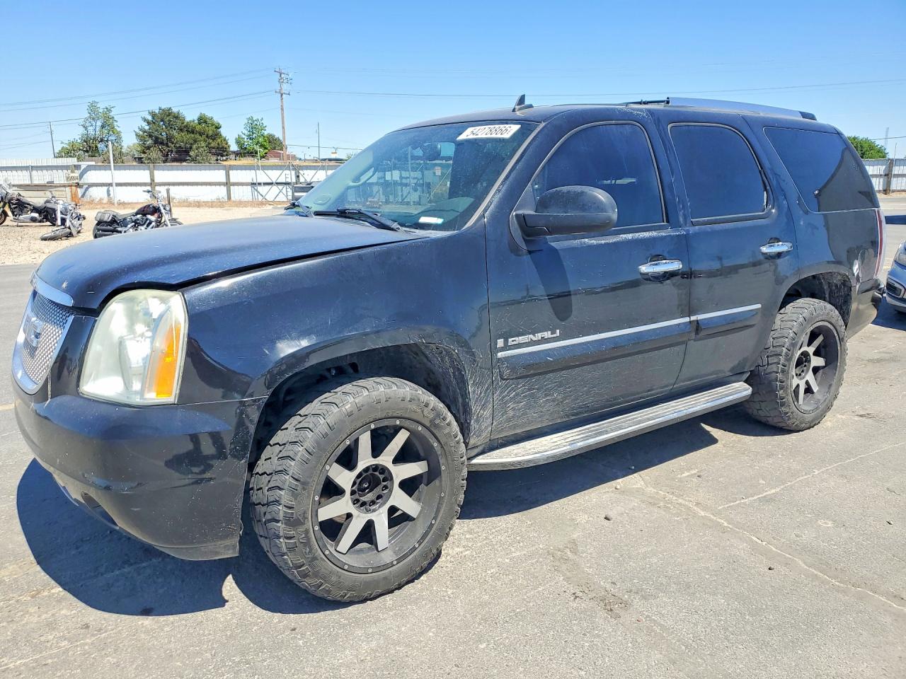 Salvage GMC Yukon Image