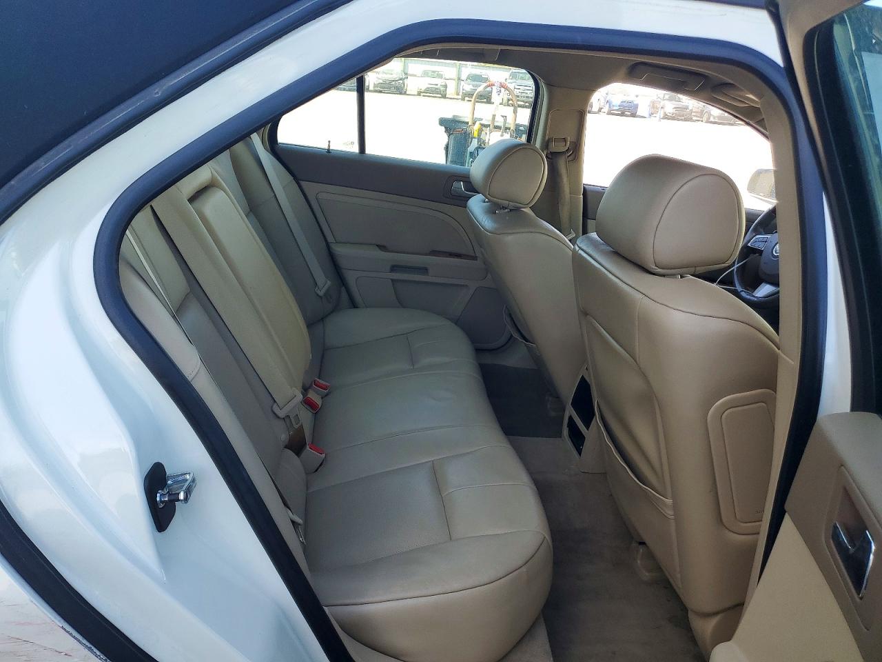 Cadillac STS