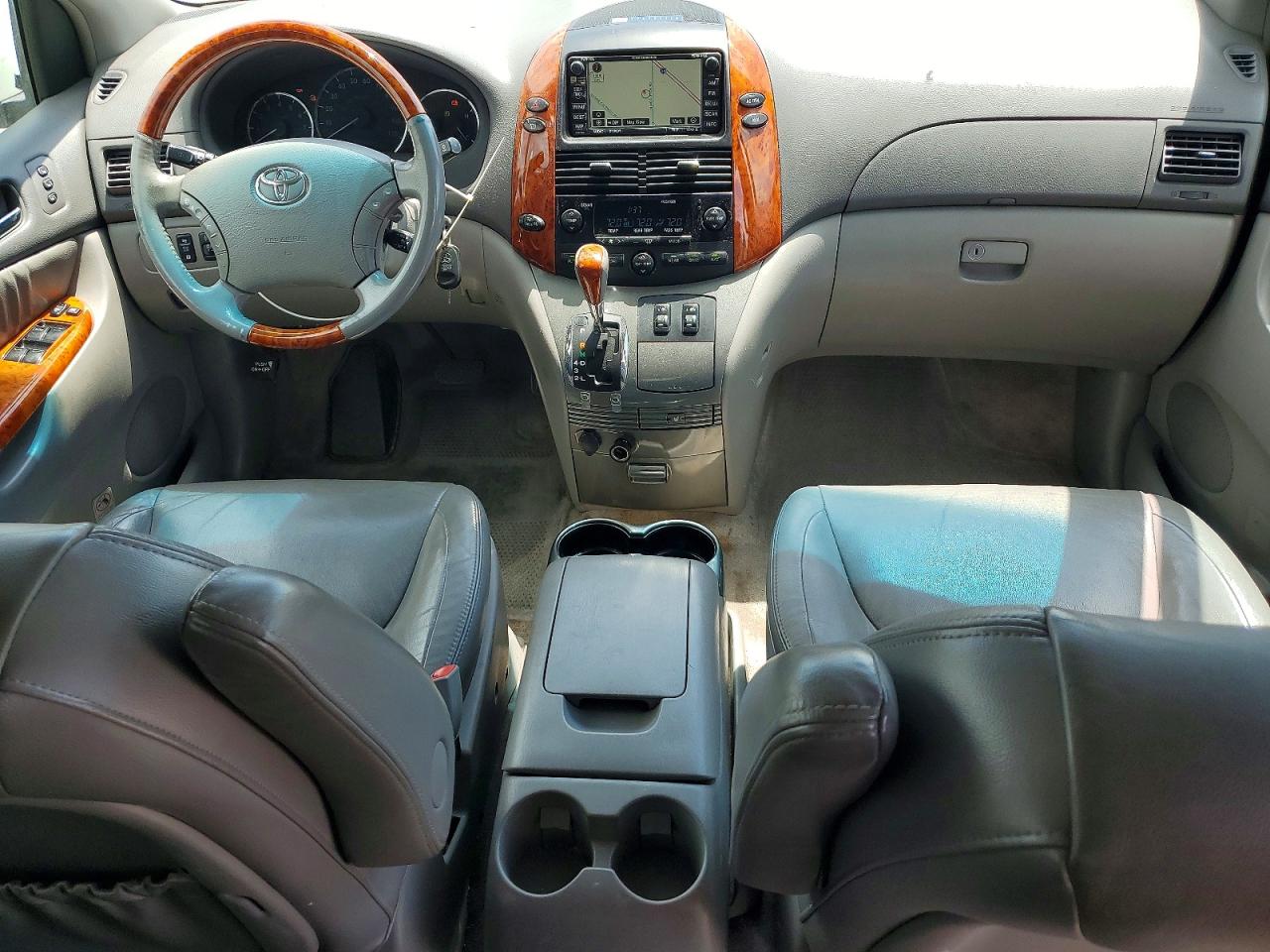 Toyota Sienna Xle Limited 7 Passenger