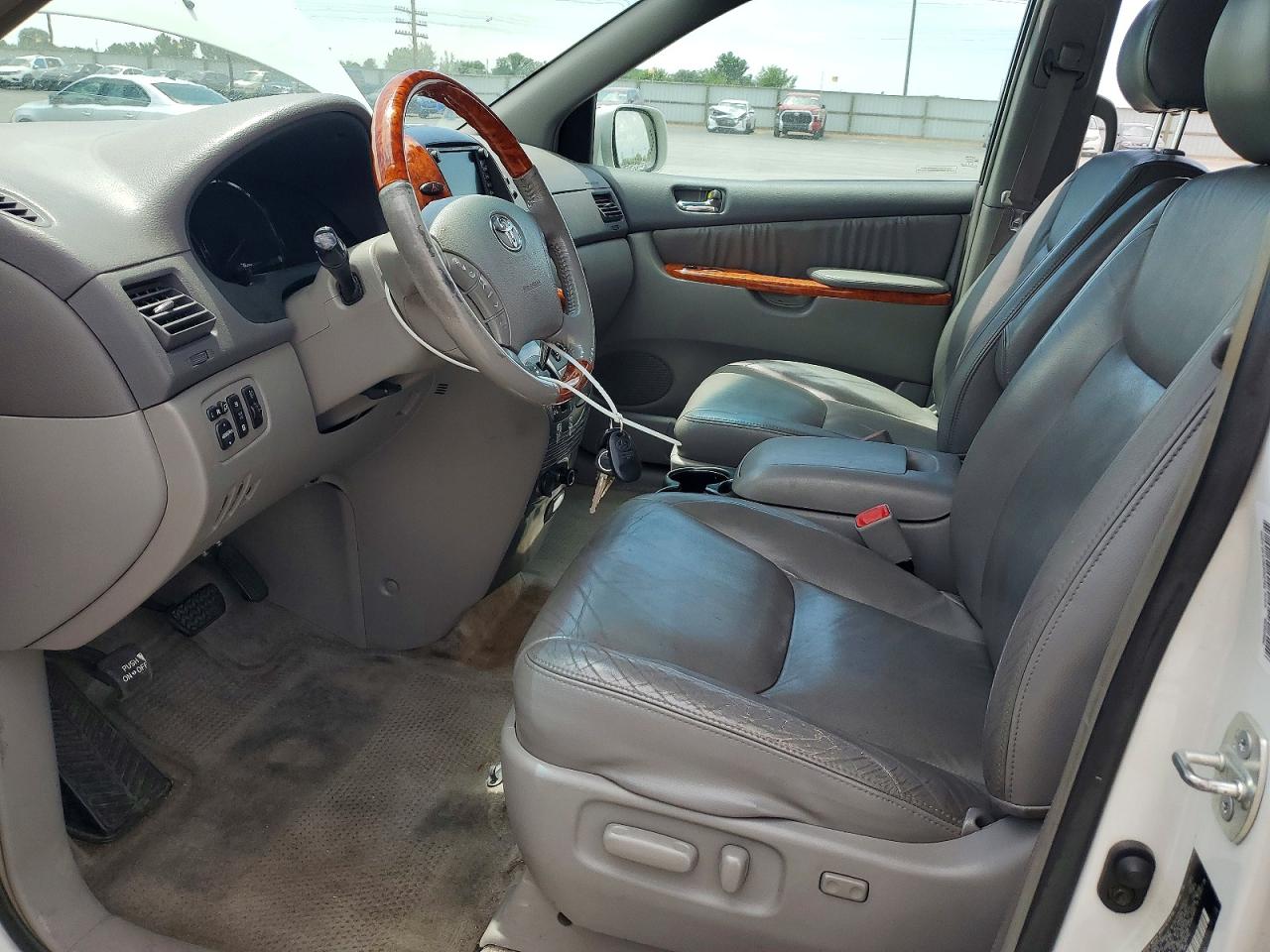 Toyota Sienna Xle Limited 7 Passenger