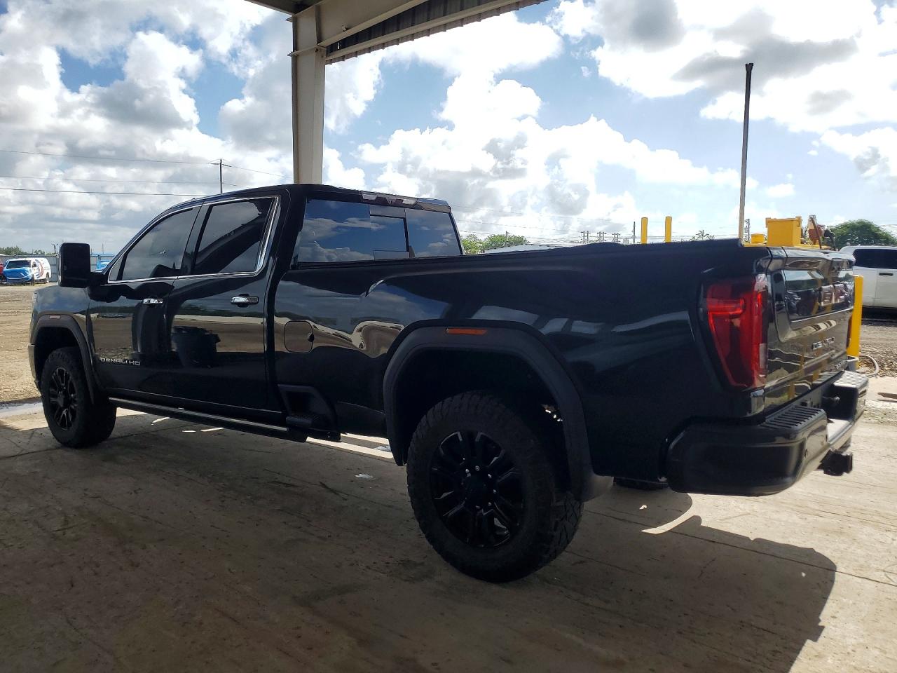 GMC Sierra K3500 Denali