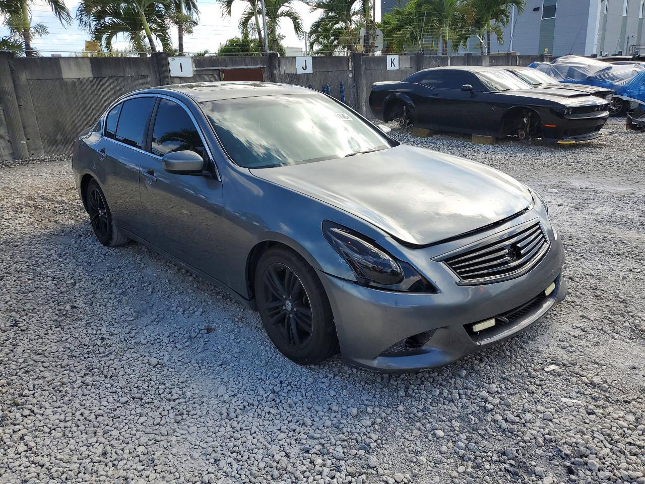 INFINITI G37 Journey