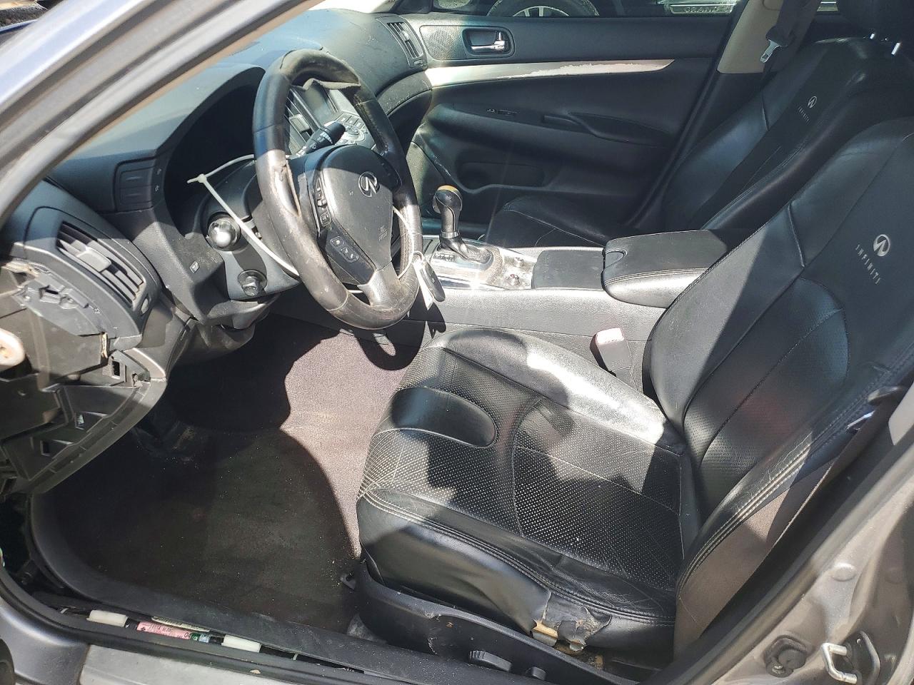 INFINITI G37 Journey