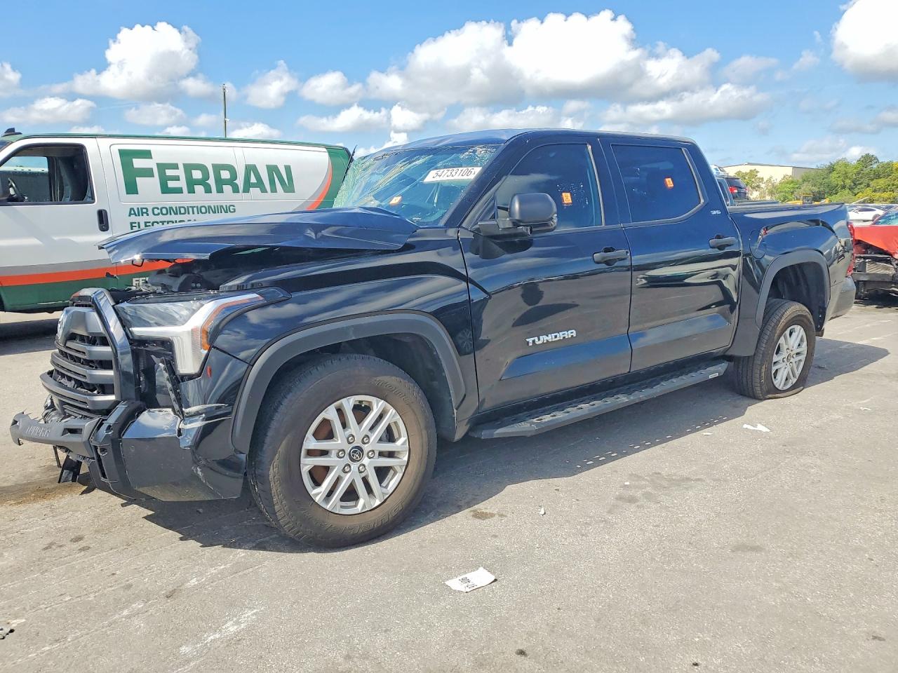 Salvage Toyota Tundra Image