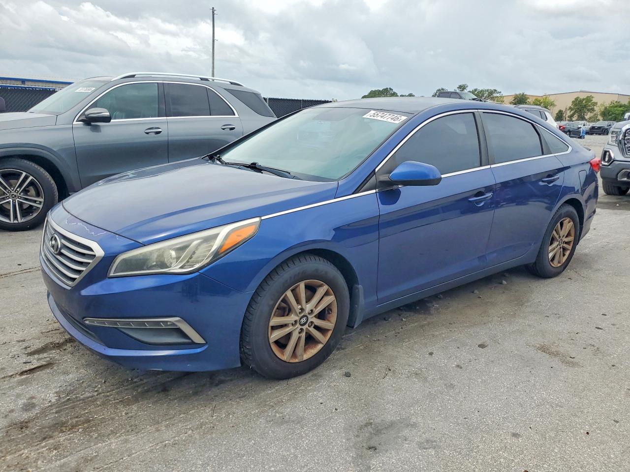Salvage Hyundai SONATA Image