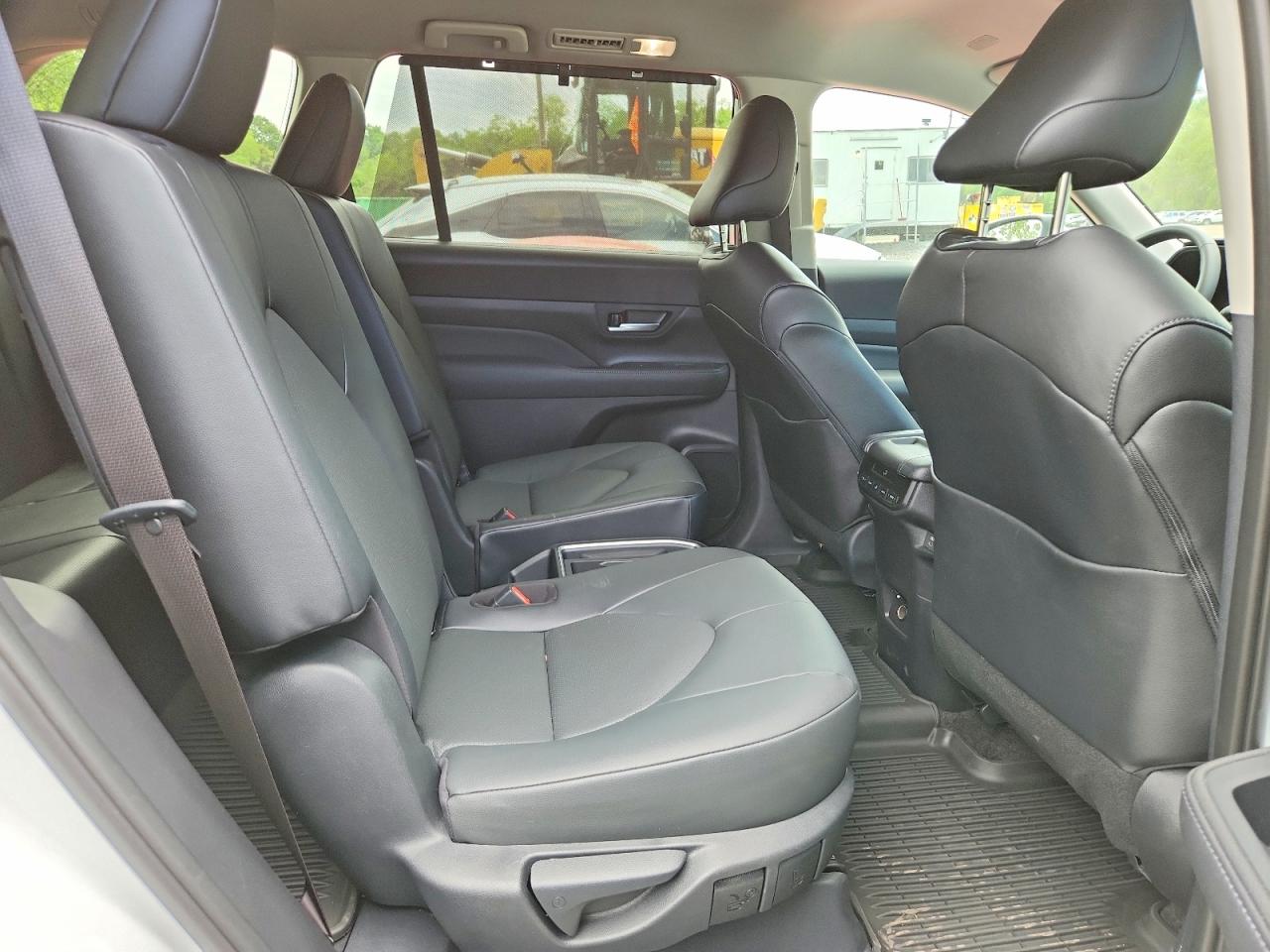 Toyota Grand High Xle