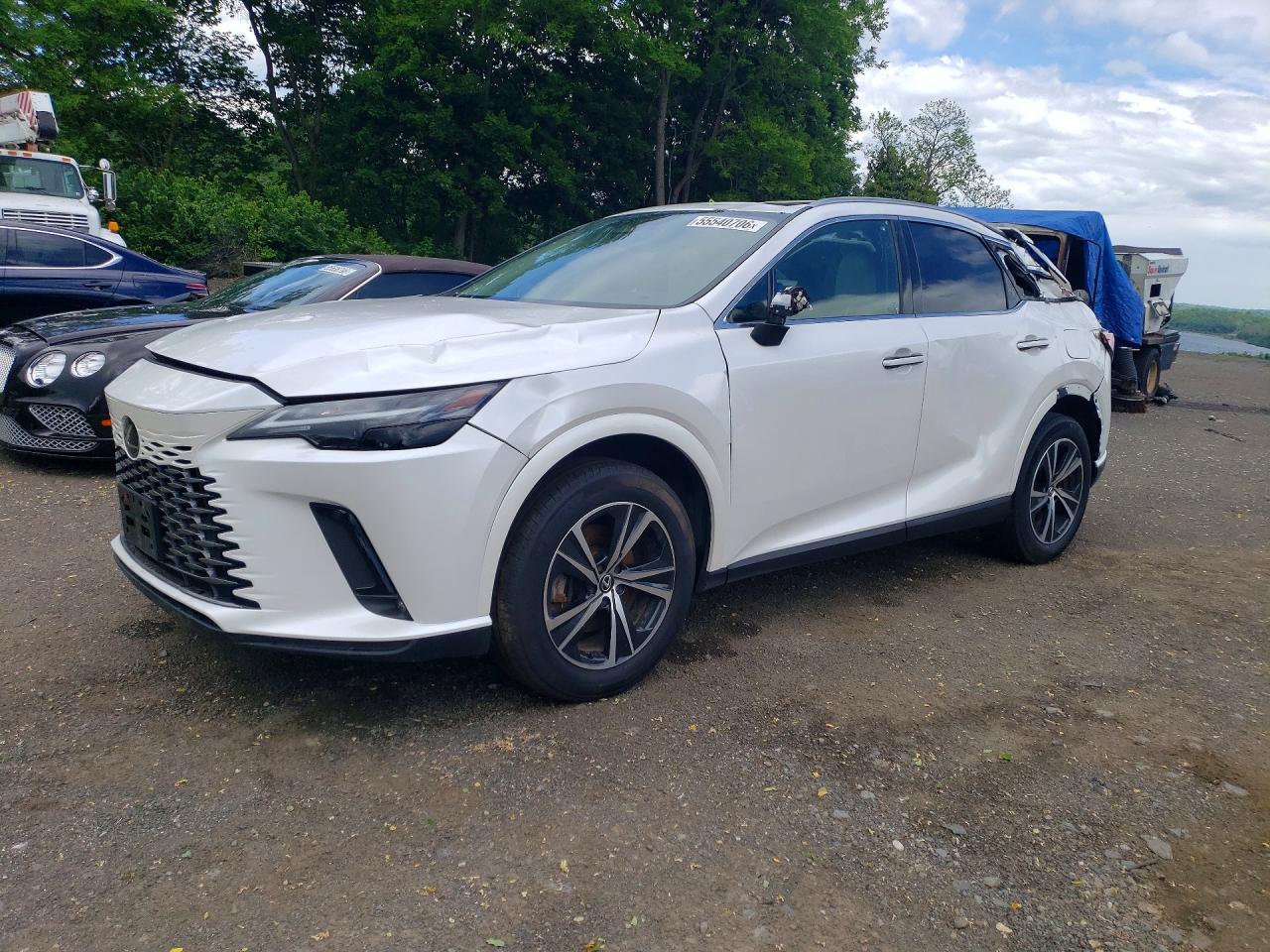 Salvage Lexus RX Image