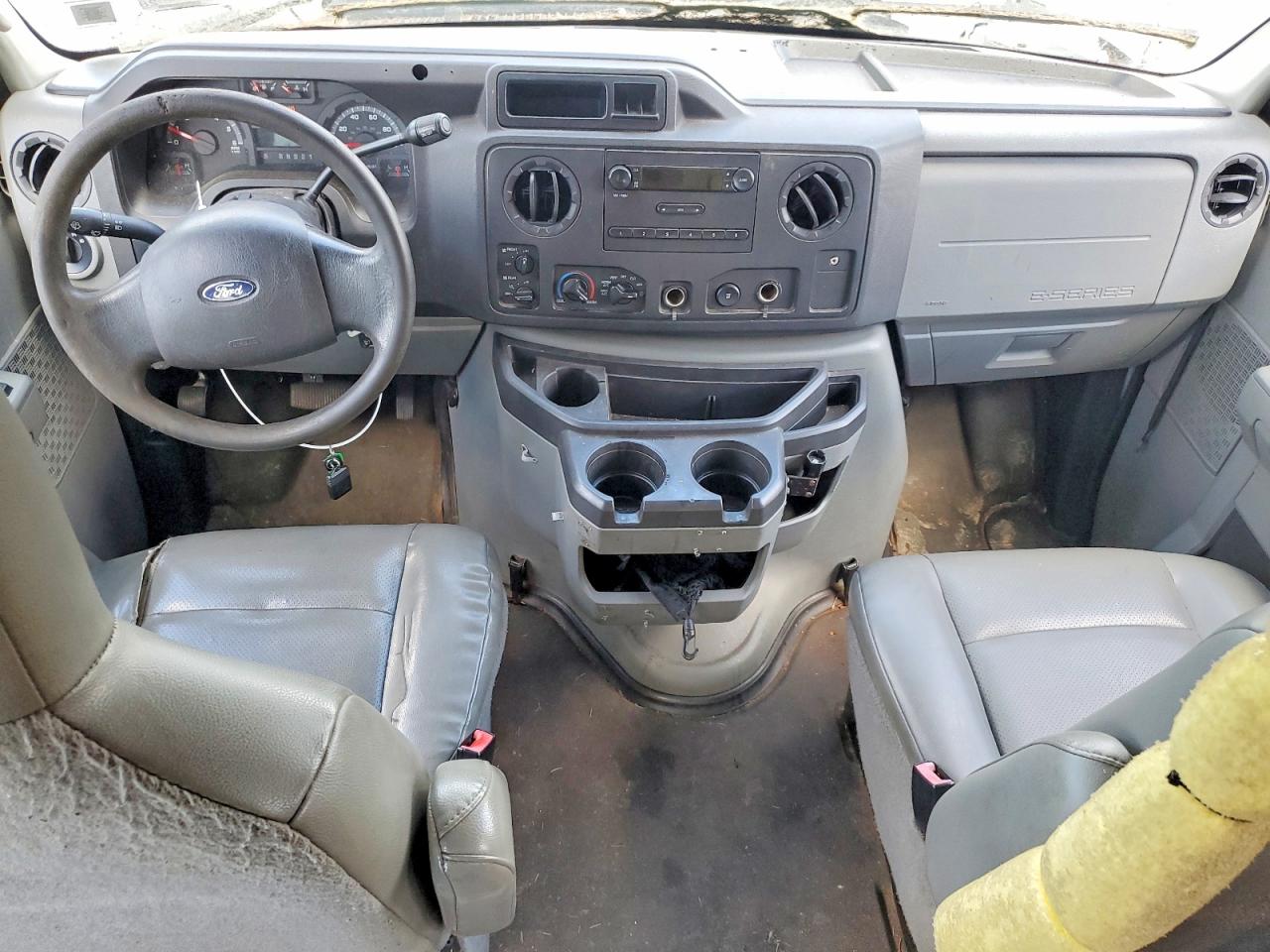 Ford Econoline E250 Van