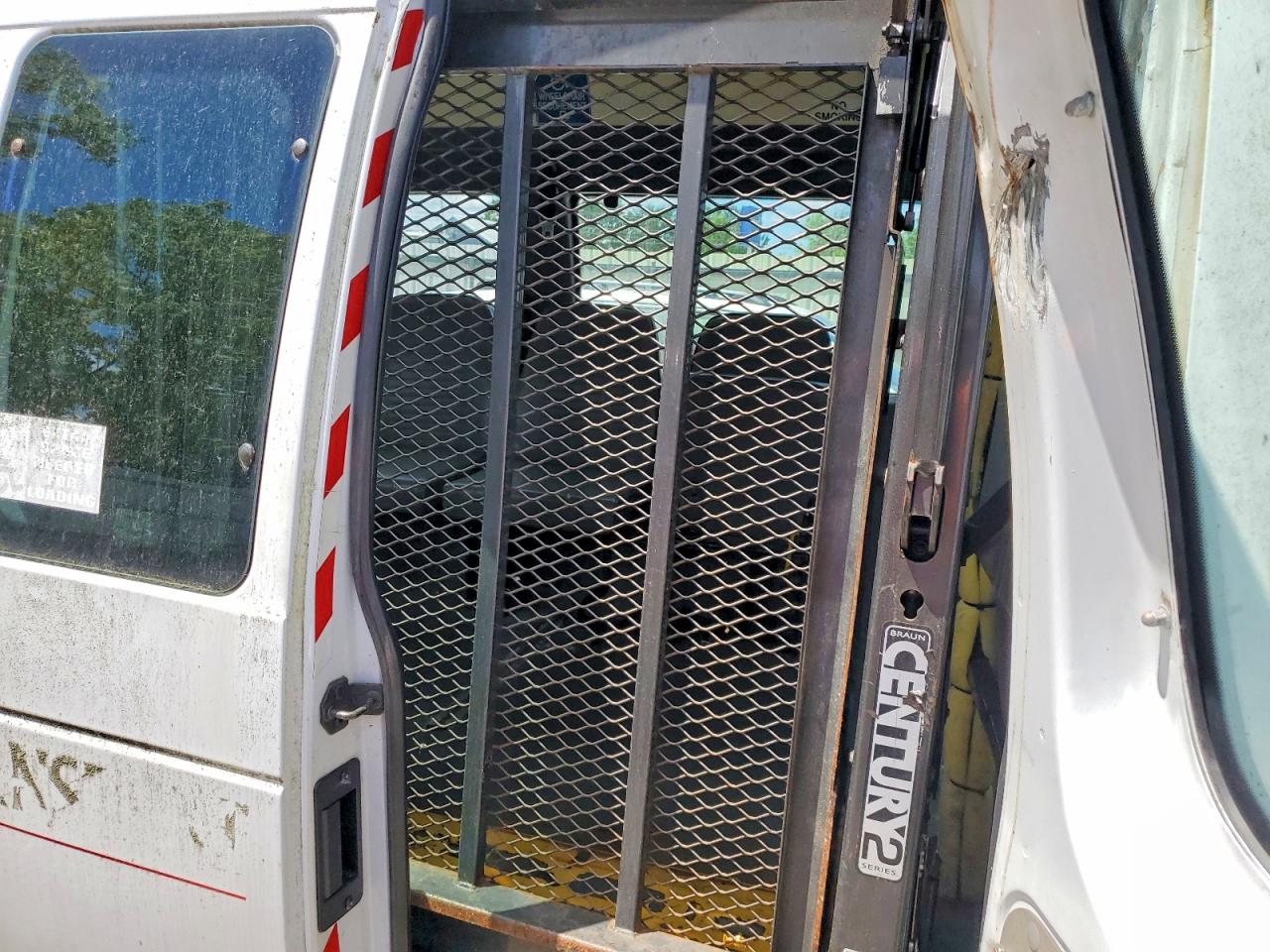 Ford Econoline E250 Van