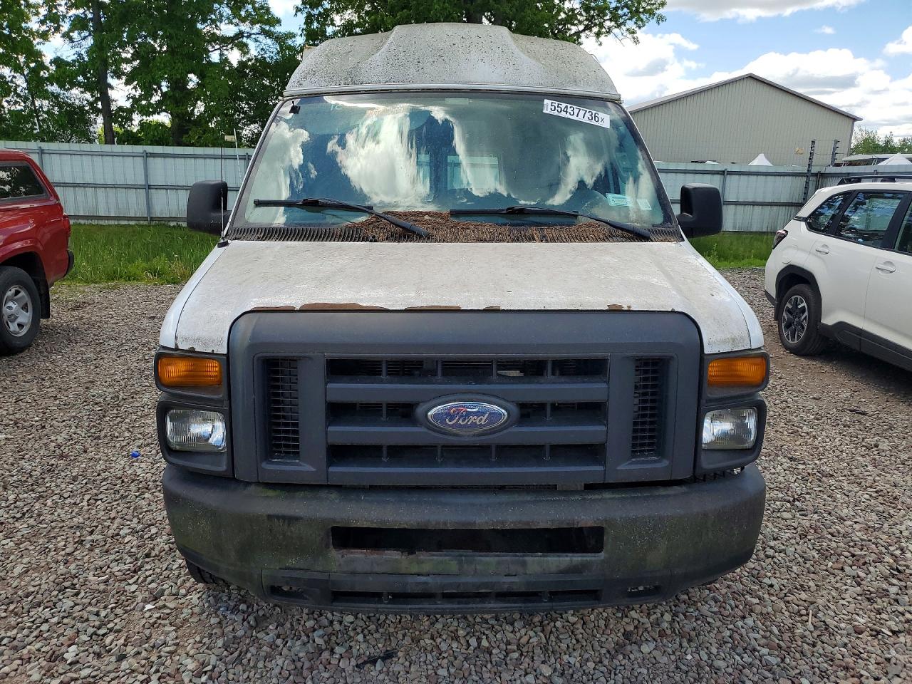 Ford Econoline E250 Van