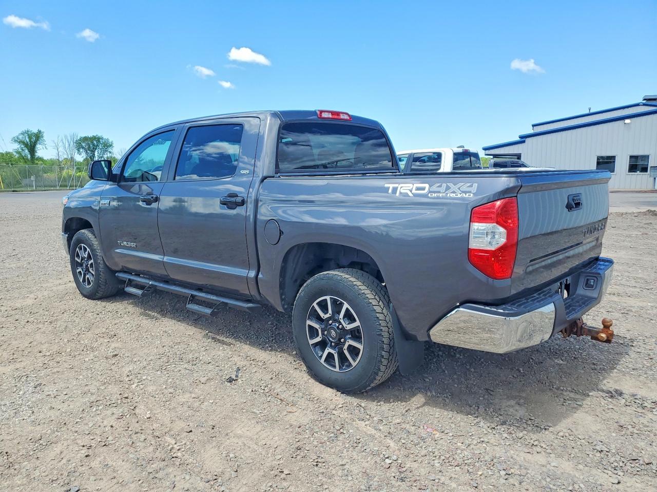 Toyota Tundra Crewmax Sr5
