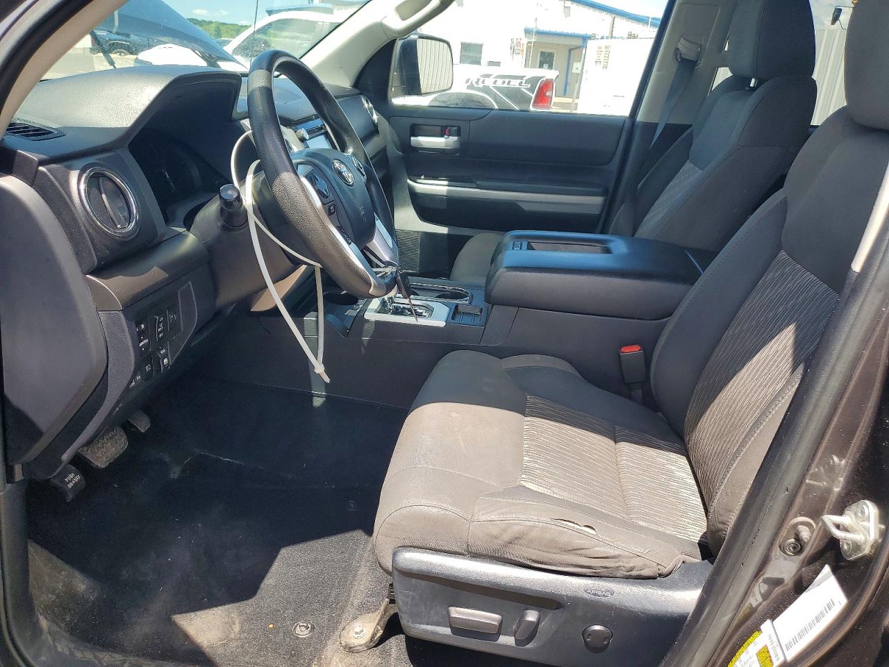 Toyota Tundra Crewmax Sr5