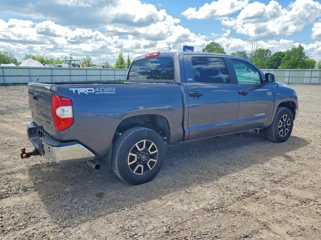 Toyota Tundra Crewmax Sr5